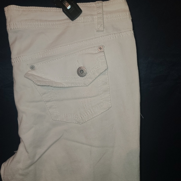 Jalate White Jeans - Picture 6 of 7